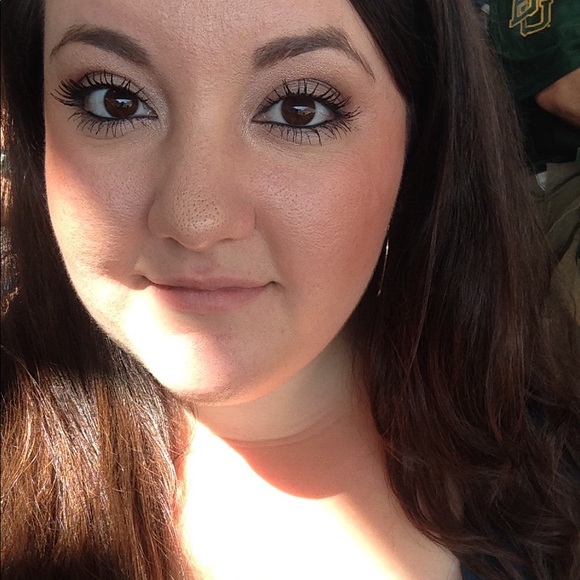 Meet your Posher, Kayla - Picture 1 of 1